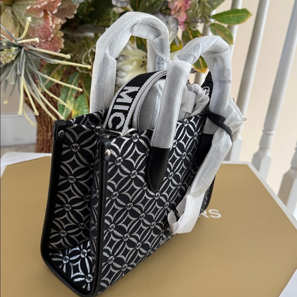 Michael Kors Mirella Crossbody Purses Brand New Authentic 10x8 - Picture 7 of 9